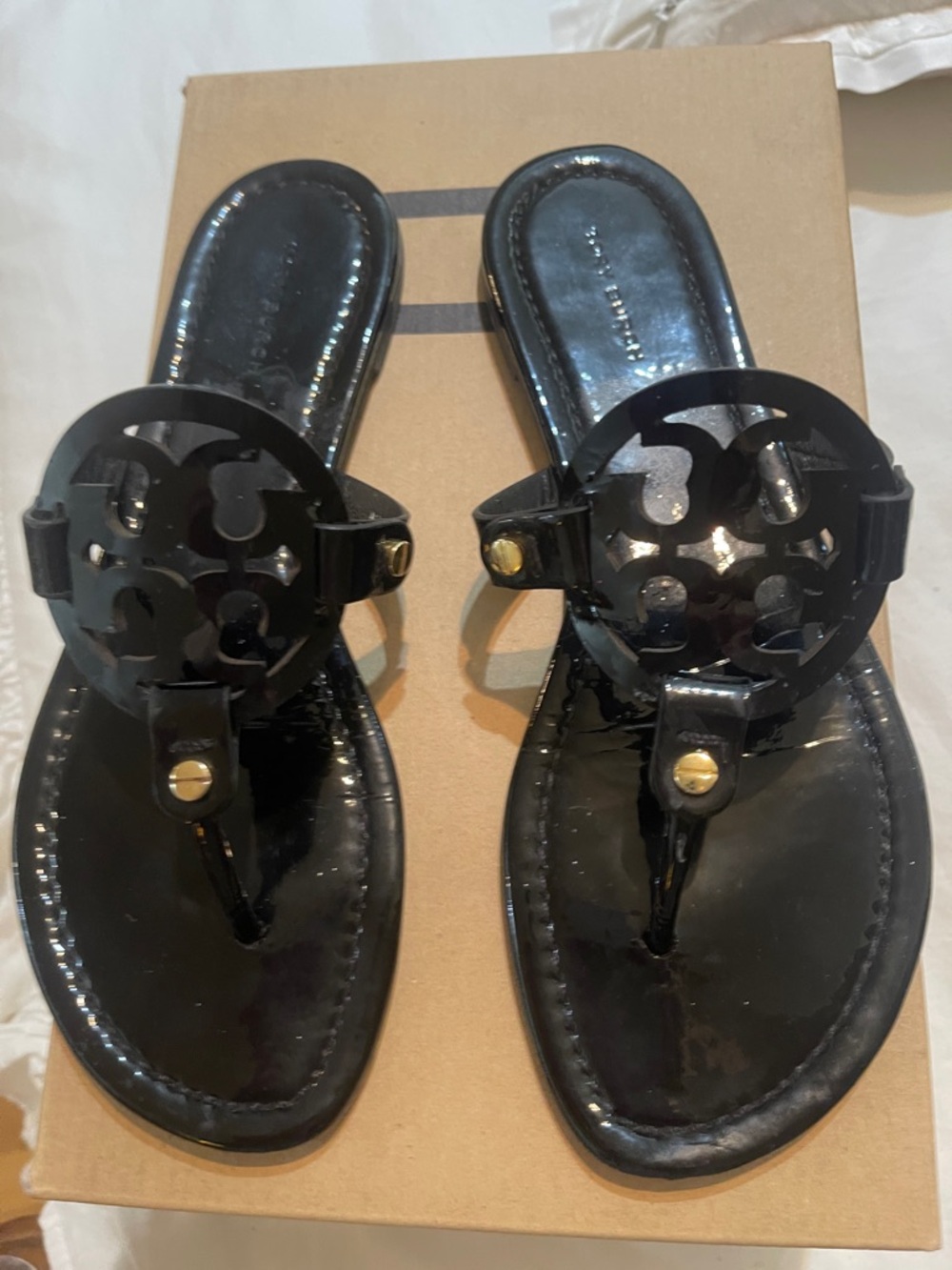 Tory burch black patent miller damaged sandals new 7 m